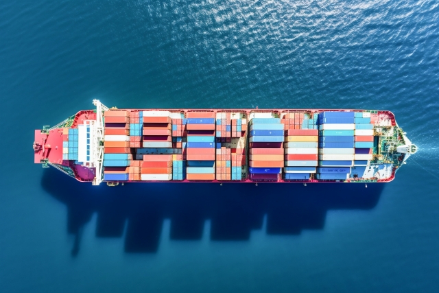 タンカー・コンテナ船のイメージ