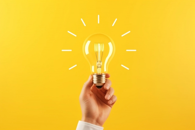 解決をイメージした電球